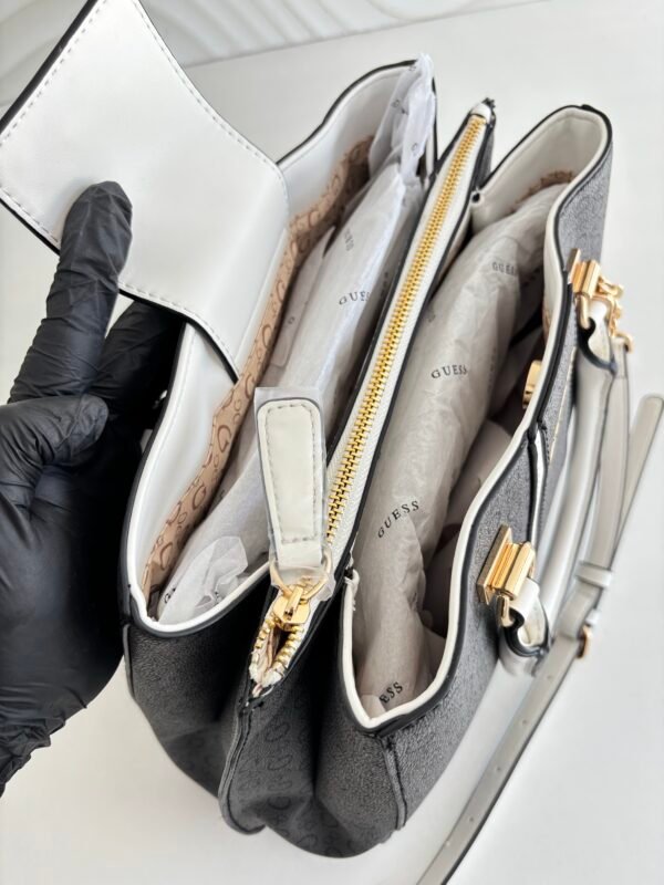 IMG_4199 Elegante Satchel Bag Guess