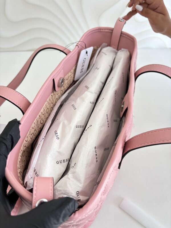 Tote Bag GUESS con Monograma en Relieve