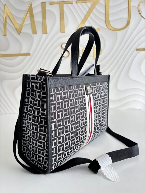 IMG_4319 Tote Bag con Monograma TH