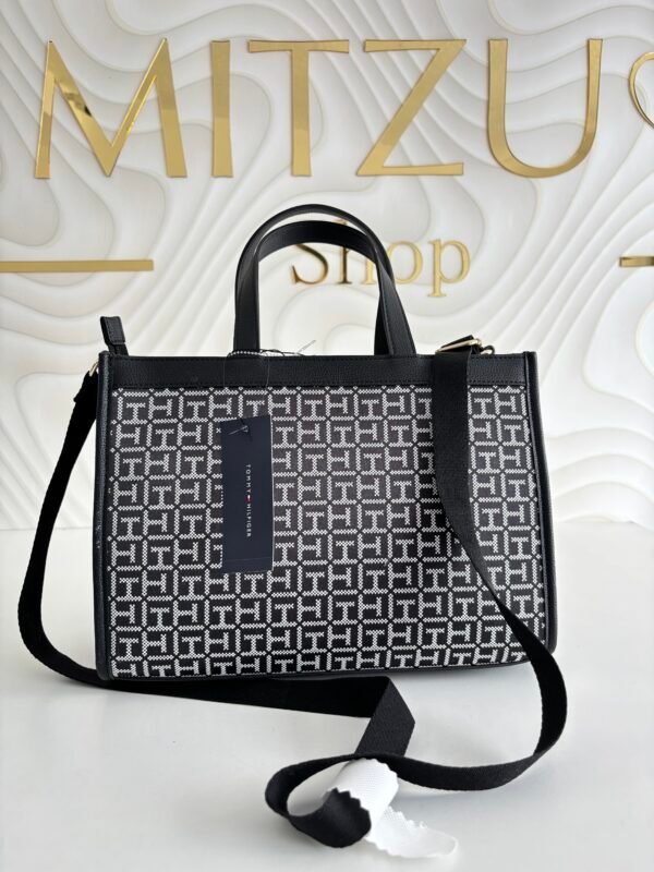 IMG_4320 Tote Bag con Monograma TH