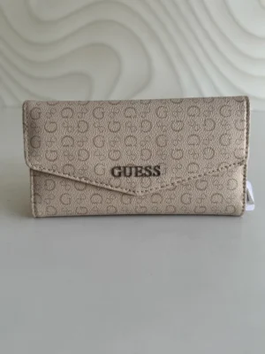 Cartera Beige Monograma Guess