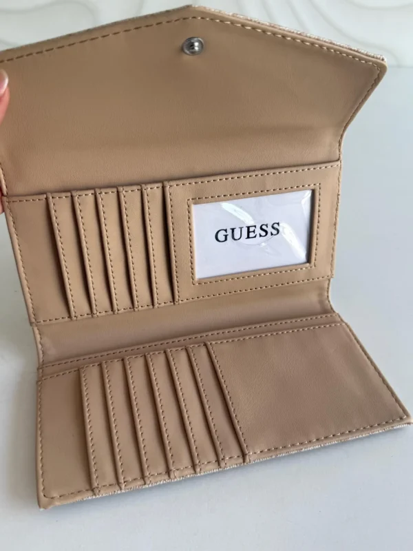 Cartera Beige Monograma Guess