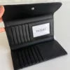 Cartera Guess Monograma Negro con Gris