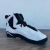 Jordan True Flight Blanco/negro y detalles Rojos en talla 24.5 mx